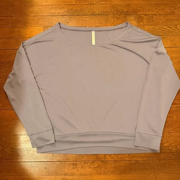 Fabletics Lavender Longsleeve Top - Picture 1 of 2